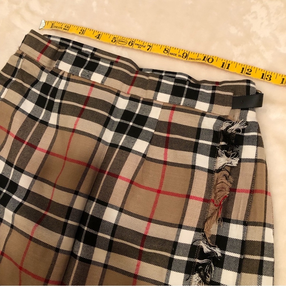 Authentic Scottish Kilt - Picture 3 of 10